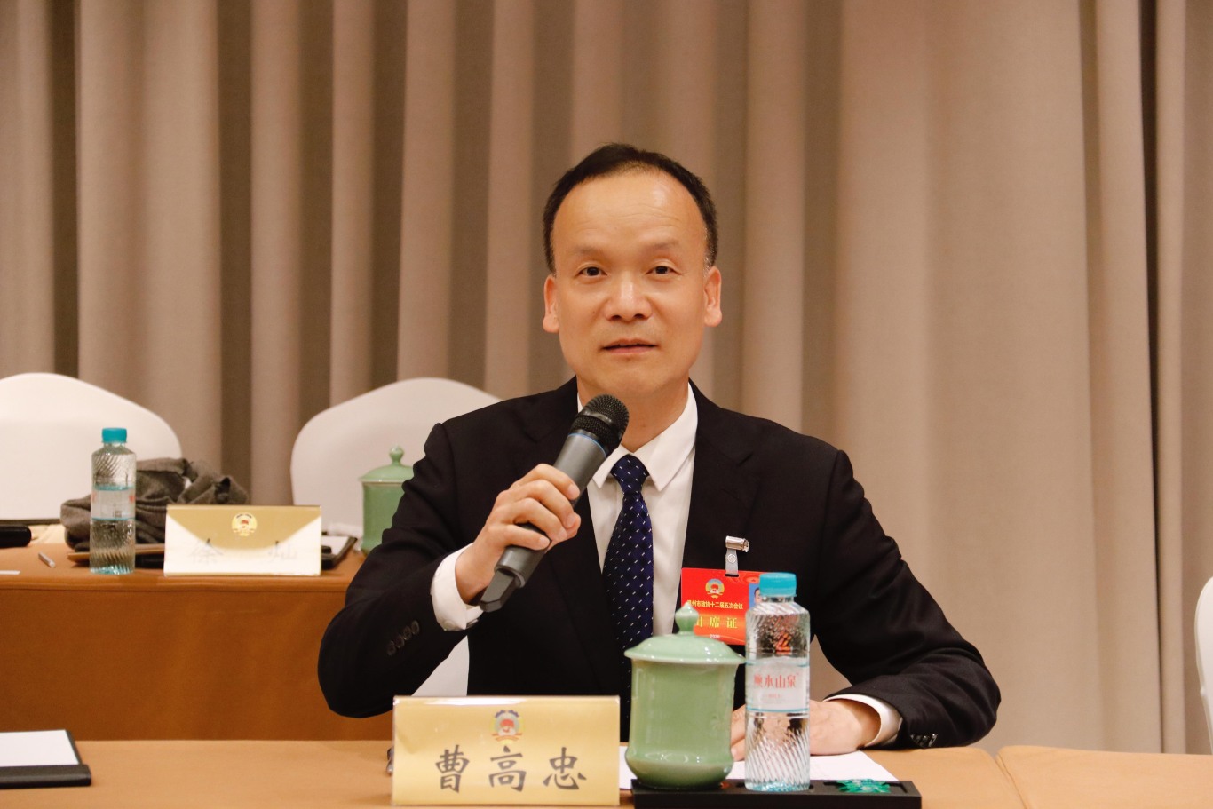 ����ЭίԱ�ܸ��ң�������ȫ������֬��������ɸ����ۺϷ�����ϵ