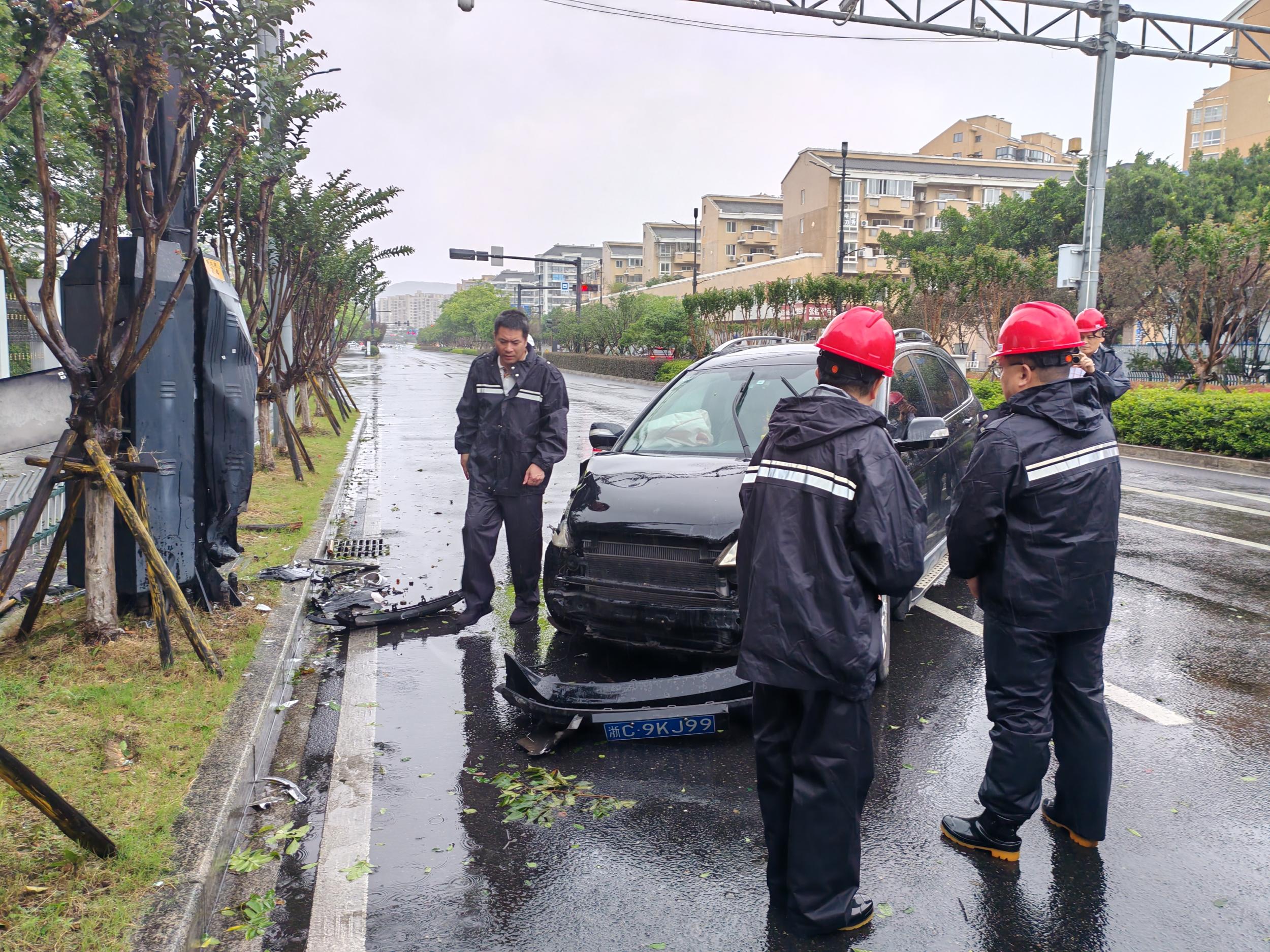 与风雨赛跑 龙湾永中街道全力迎战台风“巴威”
