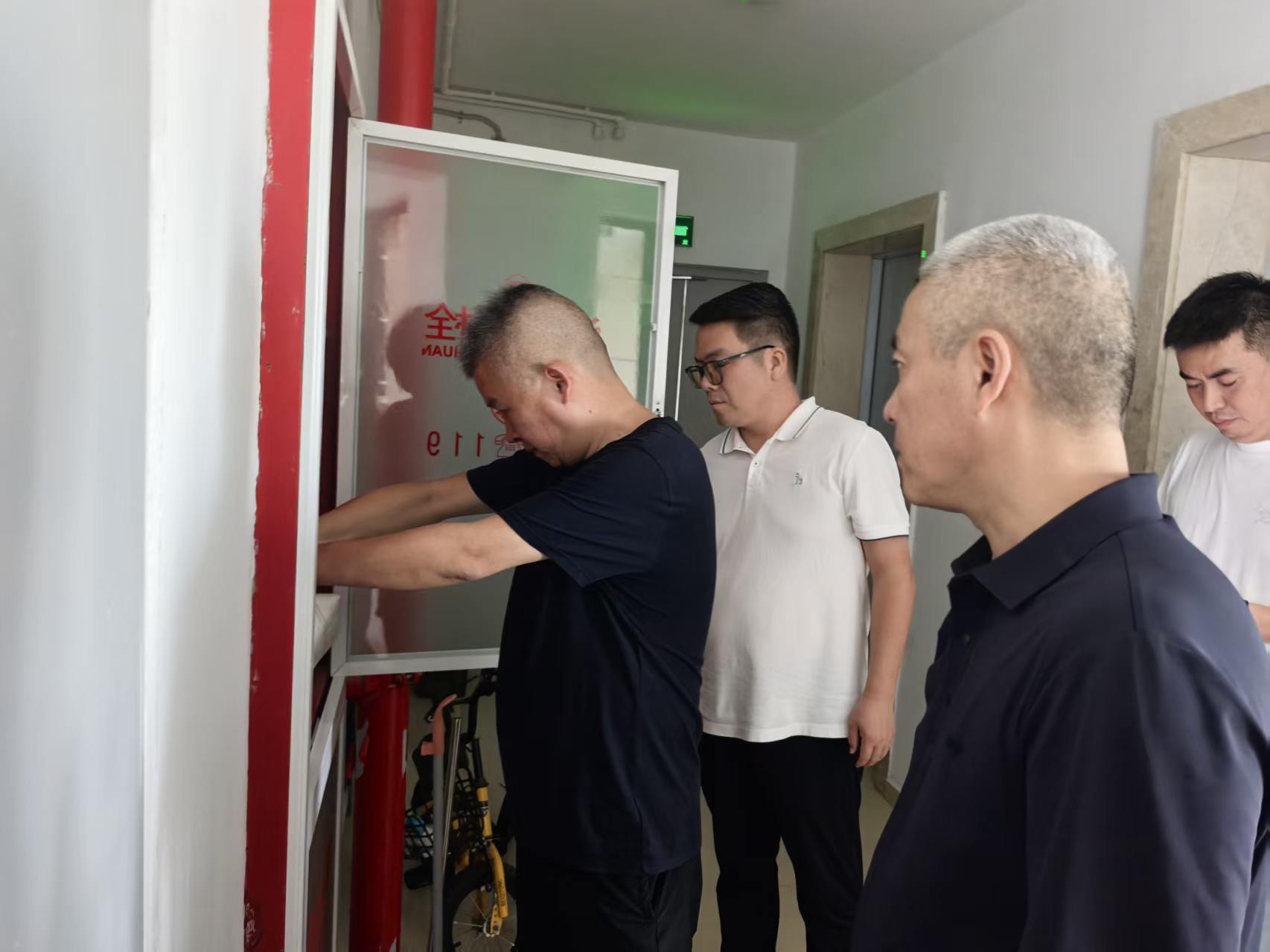 龙湾状元街道多线联动开展中秋国庆节前安全专项检查